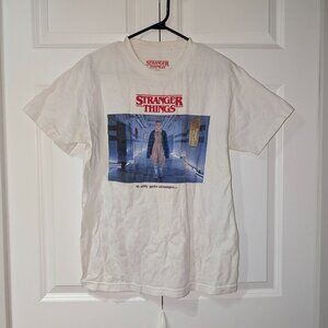 Stranger Things Netflix Vintage "It Only Gets Stranger.." T-Shirt